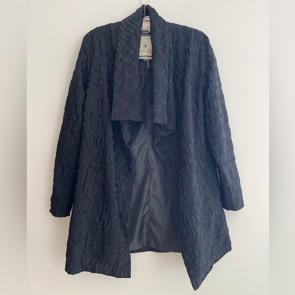 PAPARAZZI BY BIZ Open Front Lined Black Coat Shawl Collar Embroidered Statement